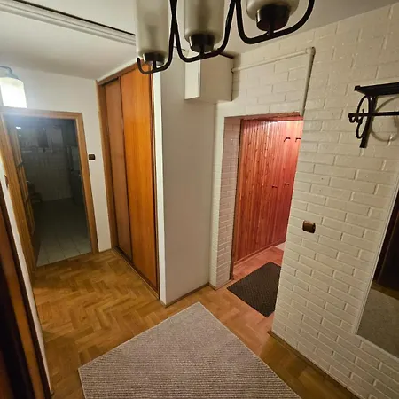 Wawa Nest Center 华沙